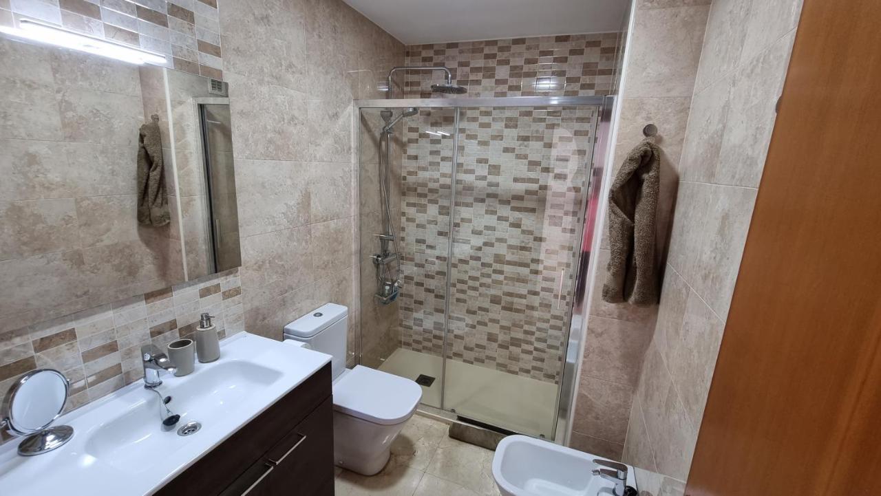 Atico Con Terraza Y 2 Habitaciones En Casco Antiguo Benidorm Kültér fotó