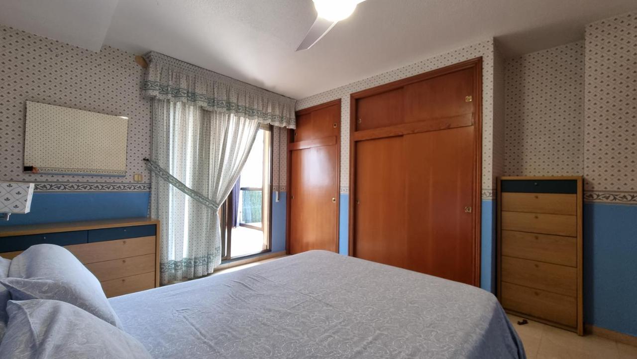 Atico Con Terraza Y 2 Habitaciones En Casco Antiguo Benidorm Kültér fotó